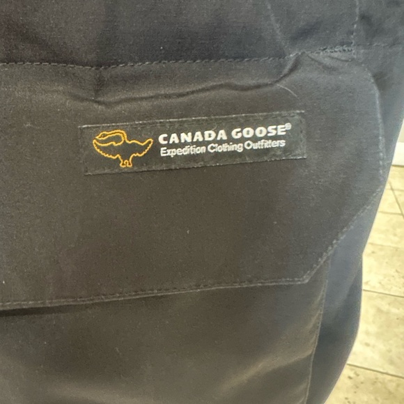 Canada Goose Expedition parka - Picture 8 of 17